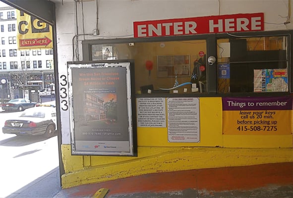 Photo of EZ Public Parking - São Francisco, CA, US. Worried about parking in the Tenderloin? Judging by the two police cruisers out front, this spot must be abundantly safe. :-/