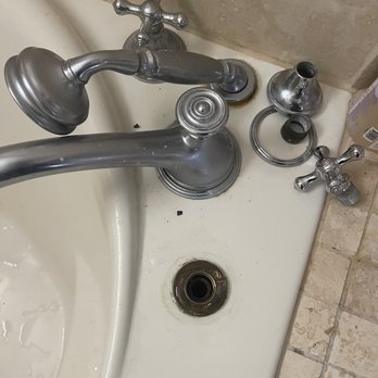 Bathtub faucet cartridge replacement
