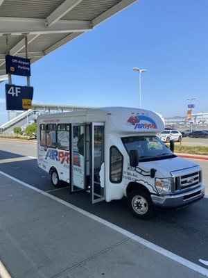 Photo of Airpark - Oakland, CA, US. drop off and pick up located at 4F waiting area