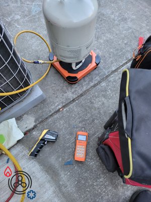 Photo of Redwire HVAC - Burlingame, CA, US. Freon filling