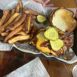 Photo of City Tavern - Columbus, OH, United States. Fire Bird Chicken Sandwich