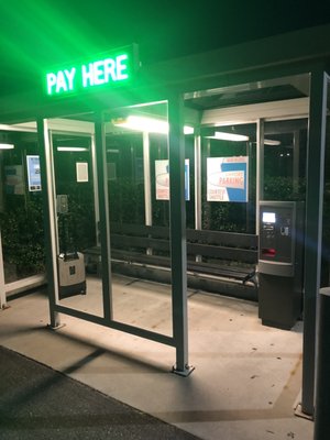 Photo of Burlingame Airport Parking - Burlingame, CA, US. Covered waiting area