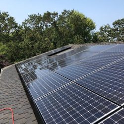 Solar Panel Cleaning Pros