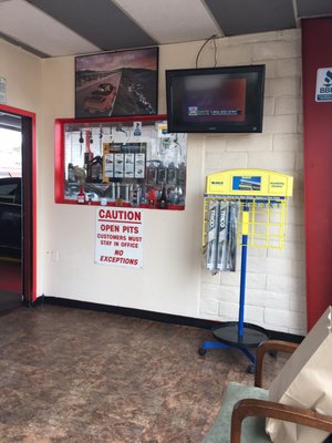 Photo of E-Z 10 Minute Oil Change - San Leandro, CA, US. Quick.. AND OPEN SUNDAYS