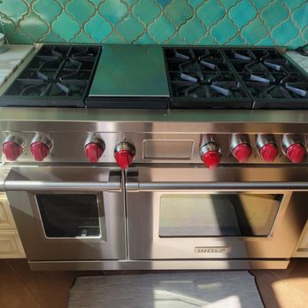 Wolf 6 burner stove/oven w convection