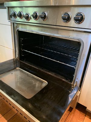 Photo of Fast and Easy Appliance Repair - Oakland, CA, US. Repair stove