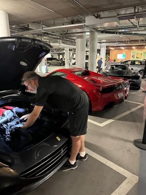 Ferrari California S. Battery Installation