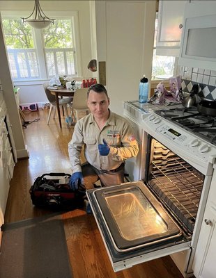 Oven/Stove/Cooktop/Range Hood Repair and Maintenance - Charmicael/ Roseville/ El Dorado Hills / Elk Grove / Fair Oaks / Sacramento