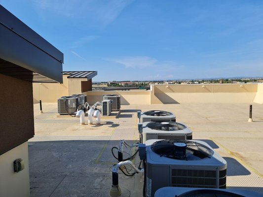 All HVAC System Repair and Maintenance. Commercial HVAC Sytem/ Residential Air confitioner/ Carmichael/ Elk Grove/ Roseville/ Sacramento