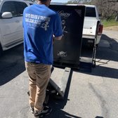 Moving a 600 lbs safe with a pallet jack and a lift gate