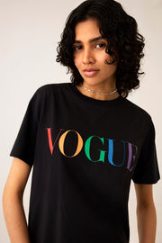 T-Shirt VOGUE nera con logo colorato