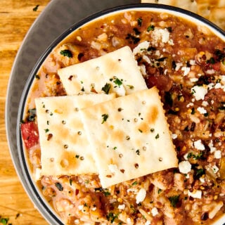 slow cooker stuffed pepper soup with crackers