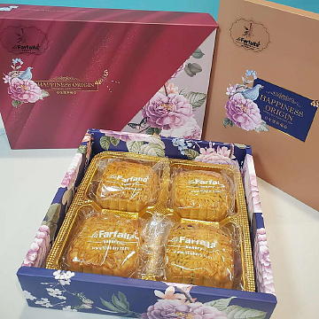 Mooncake Giftset ( 2 red beans, 2 lotus paste, double yellow )  160g/each