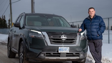 Chris Skelton with the 2022 Nissan Pathfinder.