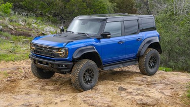 Bronco-Raptor-Black-Appearance-