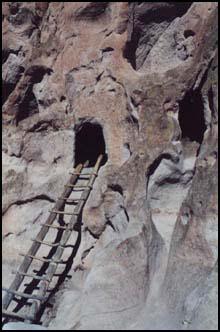 Pueblo cliff dwellings at Bandelier