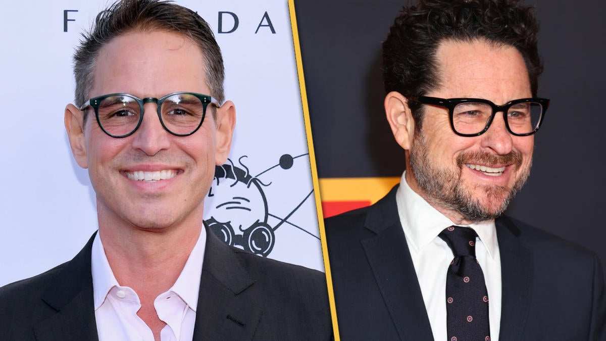 warner-bros-television-greg-berlanti-jj-abrams-bad-robot