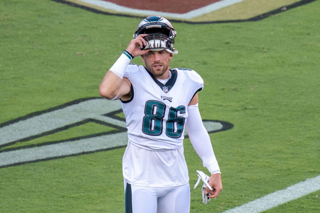 Tennessee Titans trade for Zach Ertz