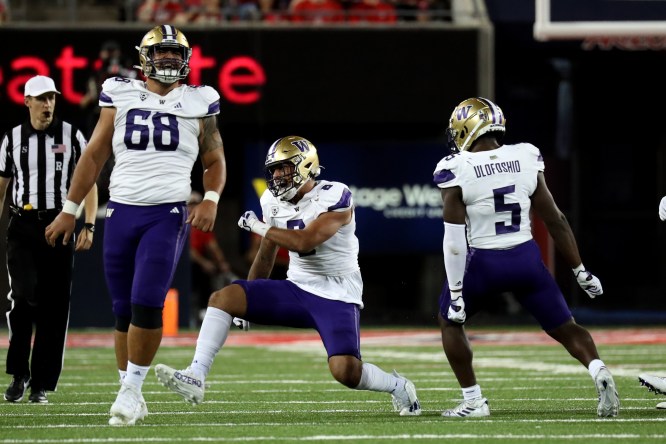 NCAA Football: Washington at Arizona