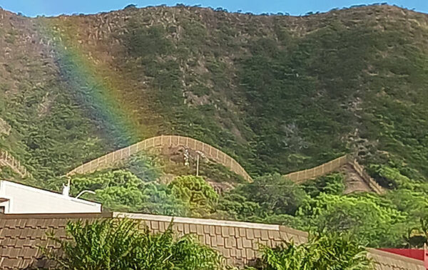 Kokua Line: Why is there a fence on Diamond Head?