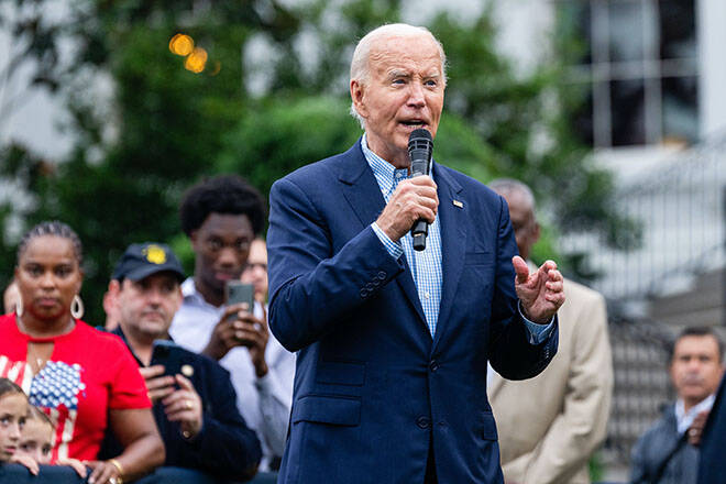 ERIC LEE / NEW YORK TIMES
                                President Joe Biden delivers remarks during an Independence Day celebration outside the White House today.