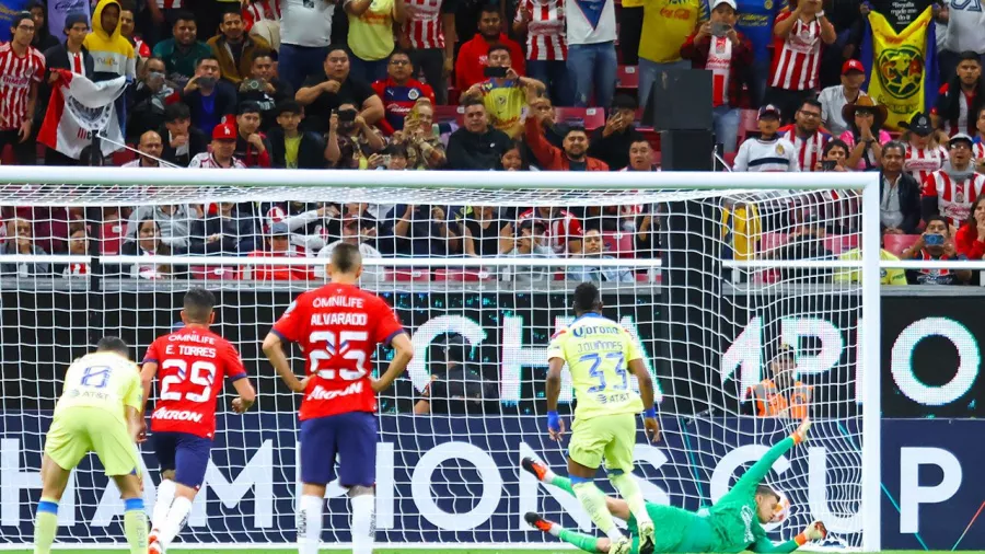 Chivas el segundo equipo al que más goles le ha marcado Julián Quiñones