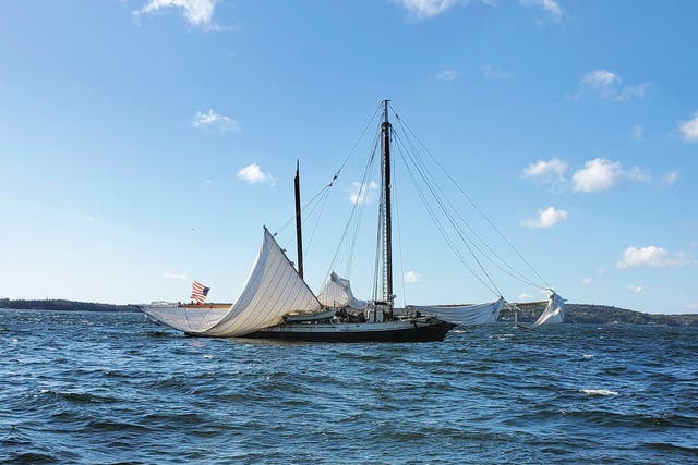 Schooner Broken Mast