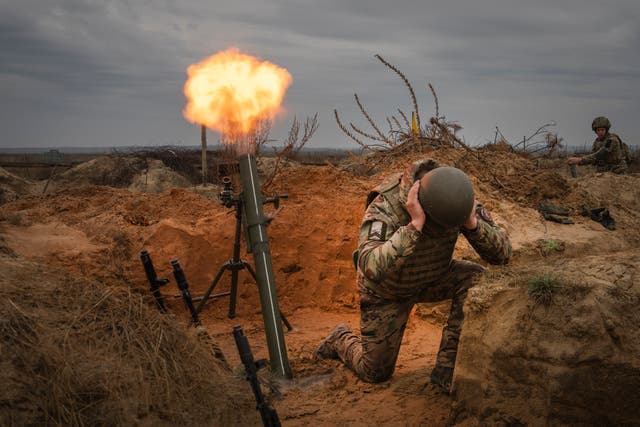 <p>Ukrainian soldiers undergoing combat training in the north of the country </p>