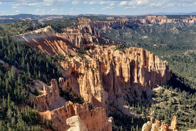 <p>Larger-than-life vistas in Bryce Canyon National Park</p>