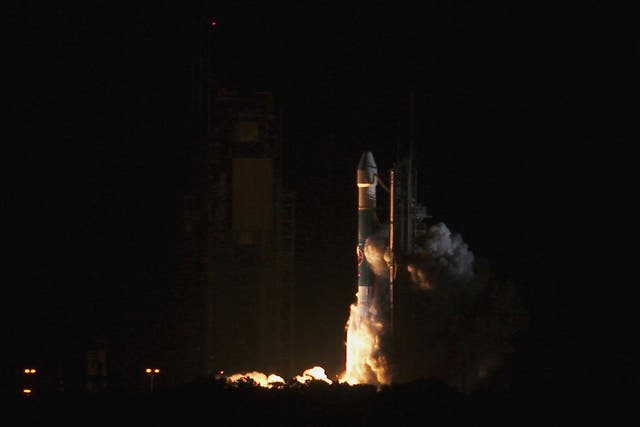 A Boeing Delta II rocket carrying the NASA Space Infrared Telescope Facility (SIRTF) lifts off the launch pad at complex 17B August 25, 2003 in Cape Canaveral, Florida