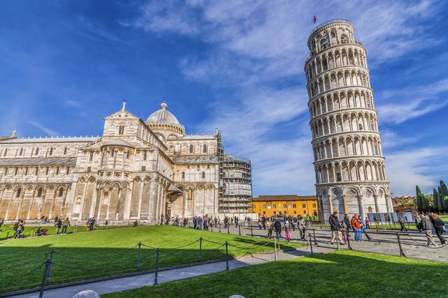 <p>The world congregates in the Piazza del Duomo come July and August </p>