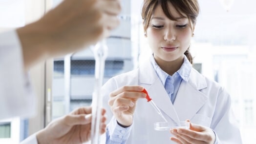 Woman in medical lab