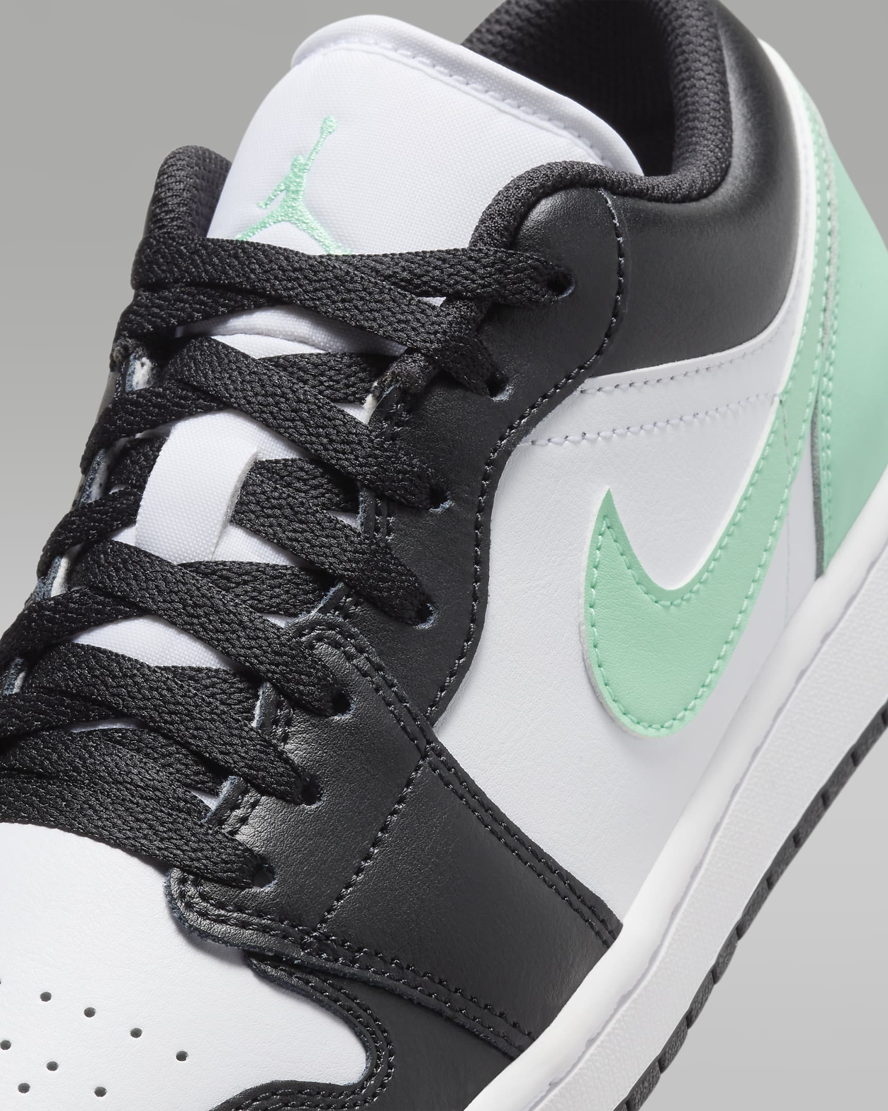 Buty męskie Air Jordan 1 Low - Biel/Green Glow/Czerń