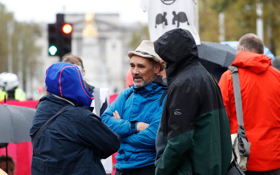 Mark Rylance’s plea for Sadler’s Wells to axe Barclays deal sparks row