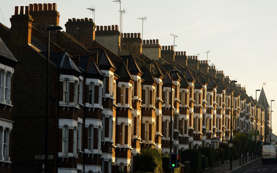 Why house prices are dropping in UK but rising in London 