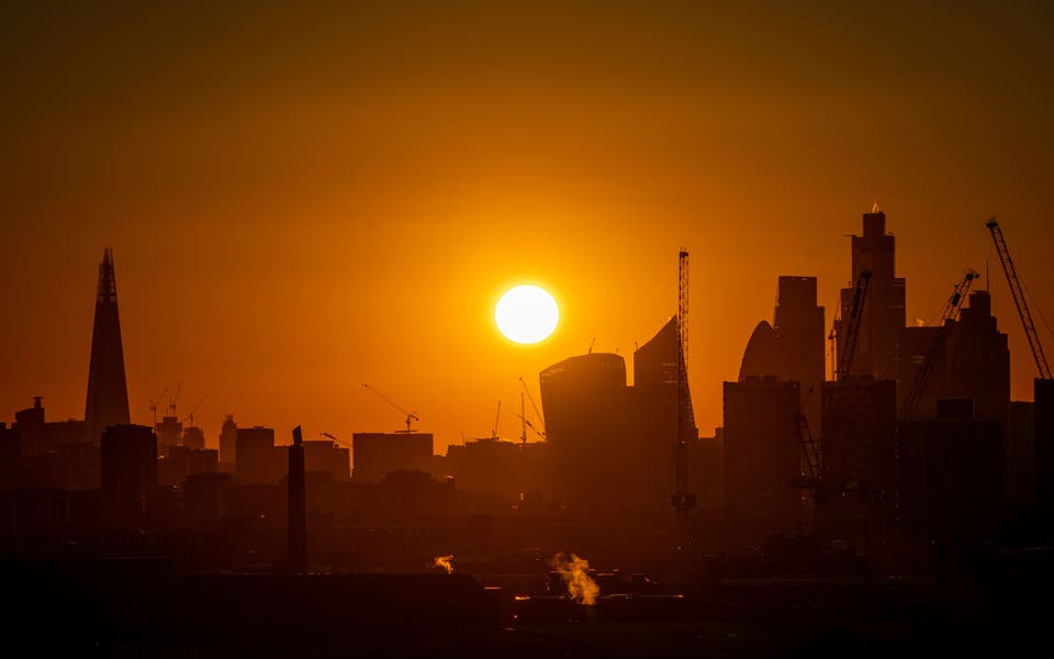 FTSE 100 sees flat start to 2024 as UK factory slump dampens New Year spirits