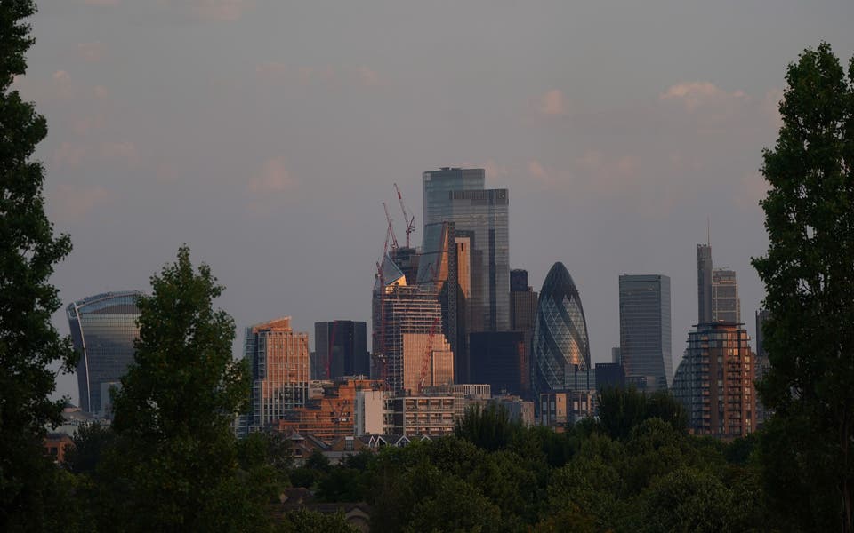 FTSE records small drop in quiet day for London trading