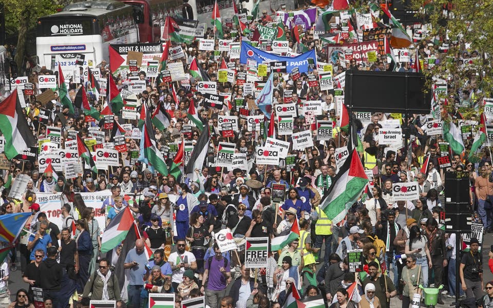 Tens of thousands gather in London to call for Gaza ceasefire