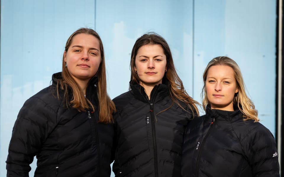 Female crew aim to be first trio to row Pacific Ocean non-stop and unsupported