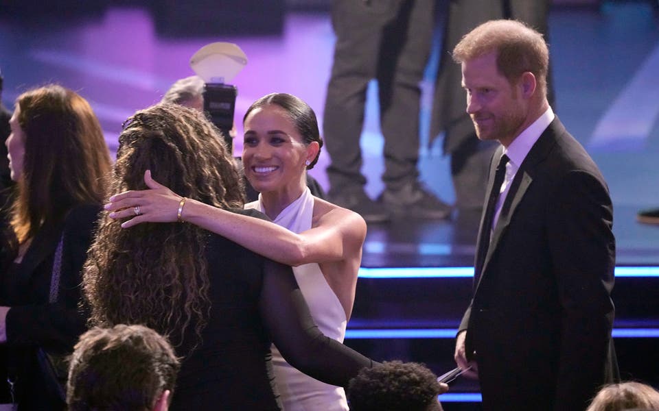 Meghan arrives at US awards ceremony in support of honouree Harry