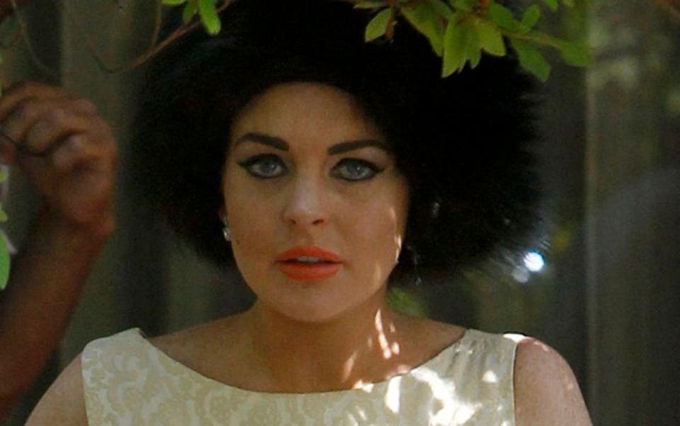 Lindsay Lohan is 'pretty much Elizabeth Taylor reincarnated'