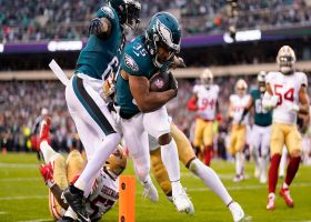 Eagles capitalize on Johnson's fumble with 10-yard Boston Scott TD run before half