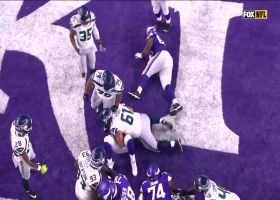 Blasingame blasts into the end zone for Vikings TD