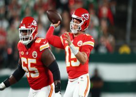 Mahomes becomes fastest QB to 200 TD passes on 34-yard TD strike