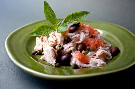 Rice Sticks With Uncooked Tomato Sauce, Tuna, Capers and Olives