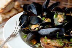 Image for Creamy Mussel Stew With Peas, Fennel and Lemon