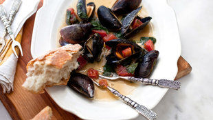 Image for Oven-Roasted Mussels With Fresh Spinach