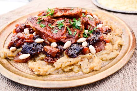 Lamb Shanks With Caramelized Onions