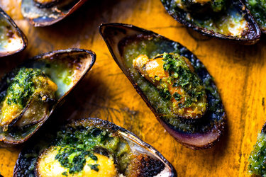 Image for Broiled Mussels With Garlicky Herb Butter