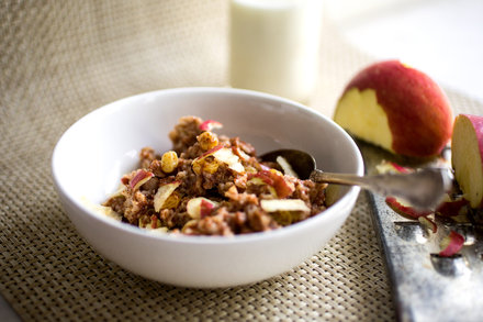 Image for Oatmeal and Teff With Cinnamon and Dried Fruit